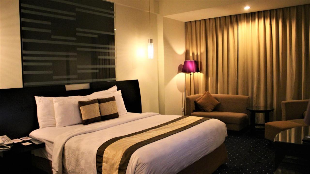 Swiss-Belhotel Silae Palu Ngoại thất bức ảnh