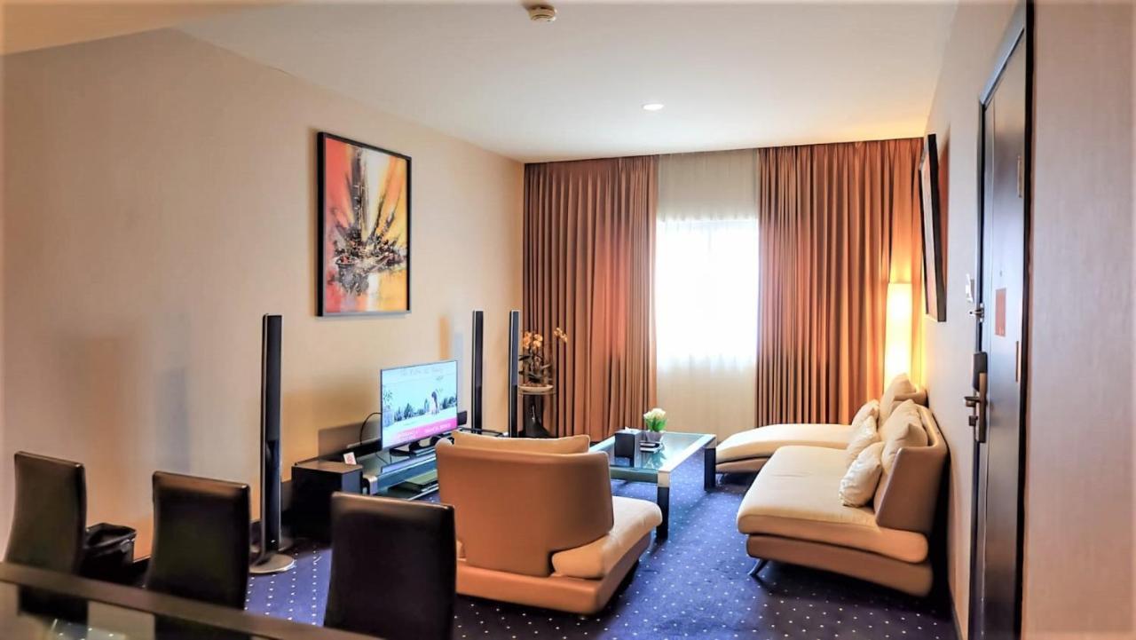 Swiss-Belhotel Silae Palu Ngoại thất bức ảnh