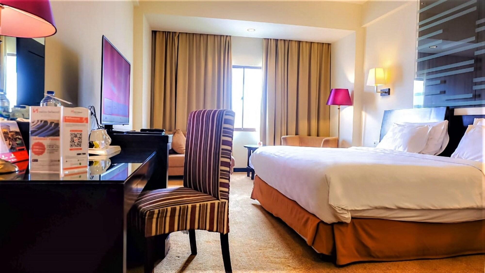 Swiss-Belhotel Silae Palu Ngoại thất bức ảnh