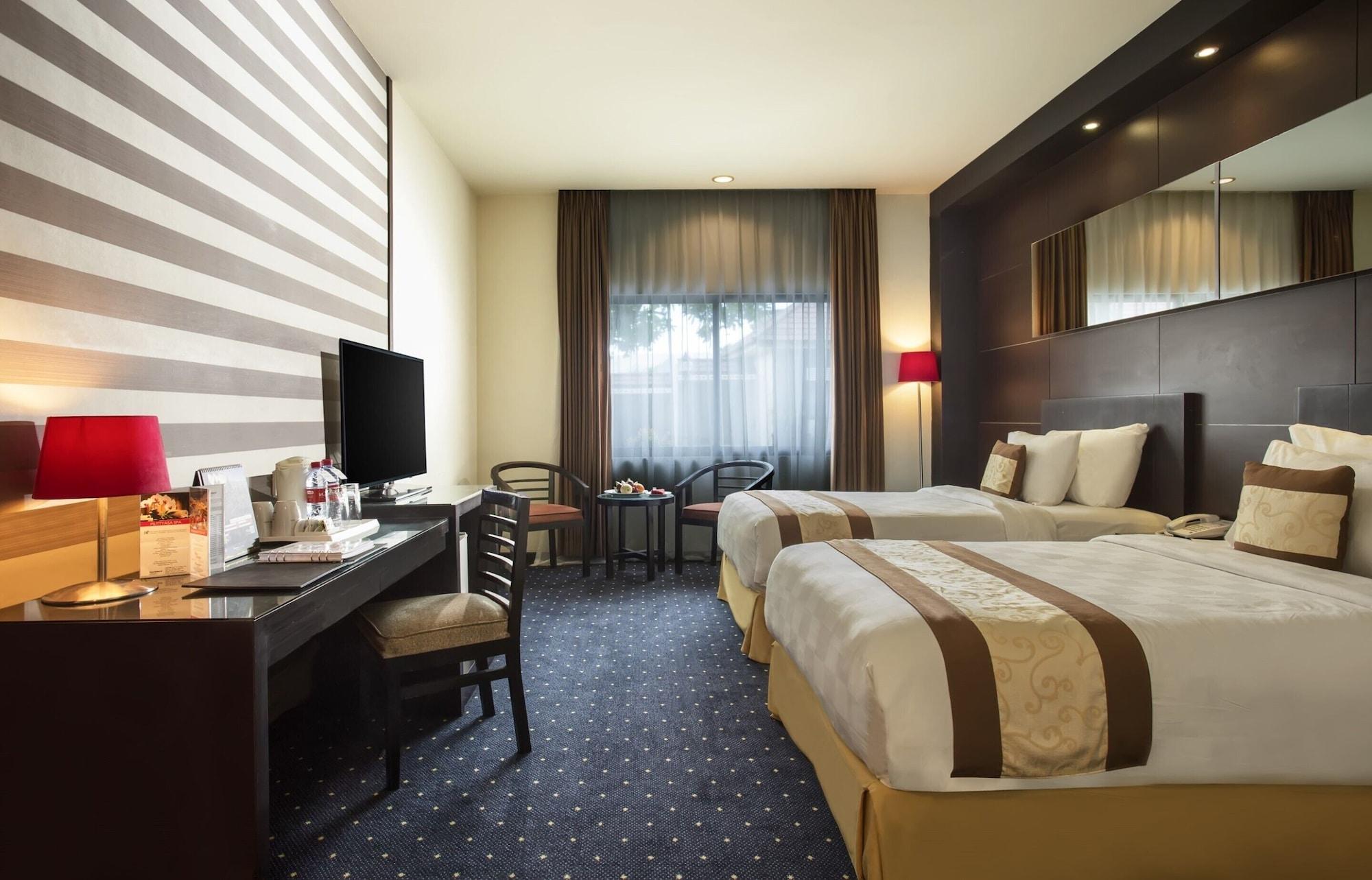 Swiss-Belhotel Silae Palu Ngoại thất bức ảnh