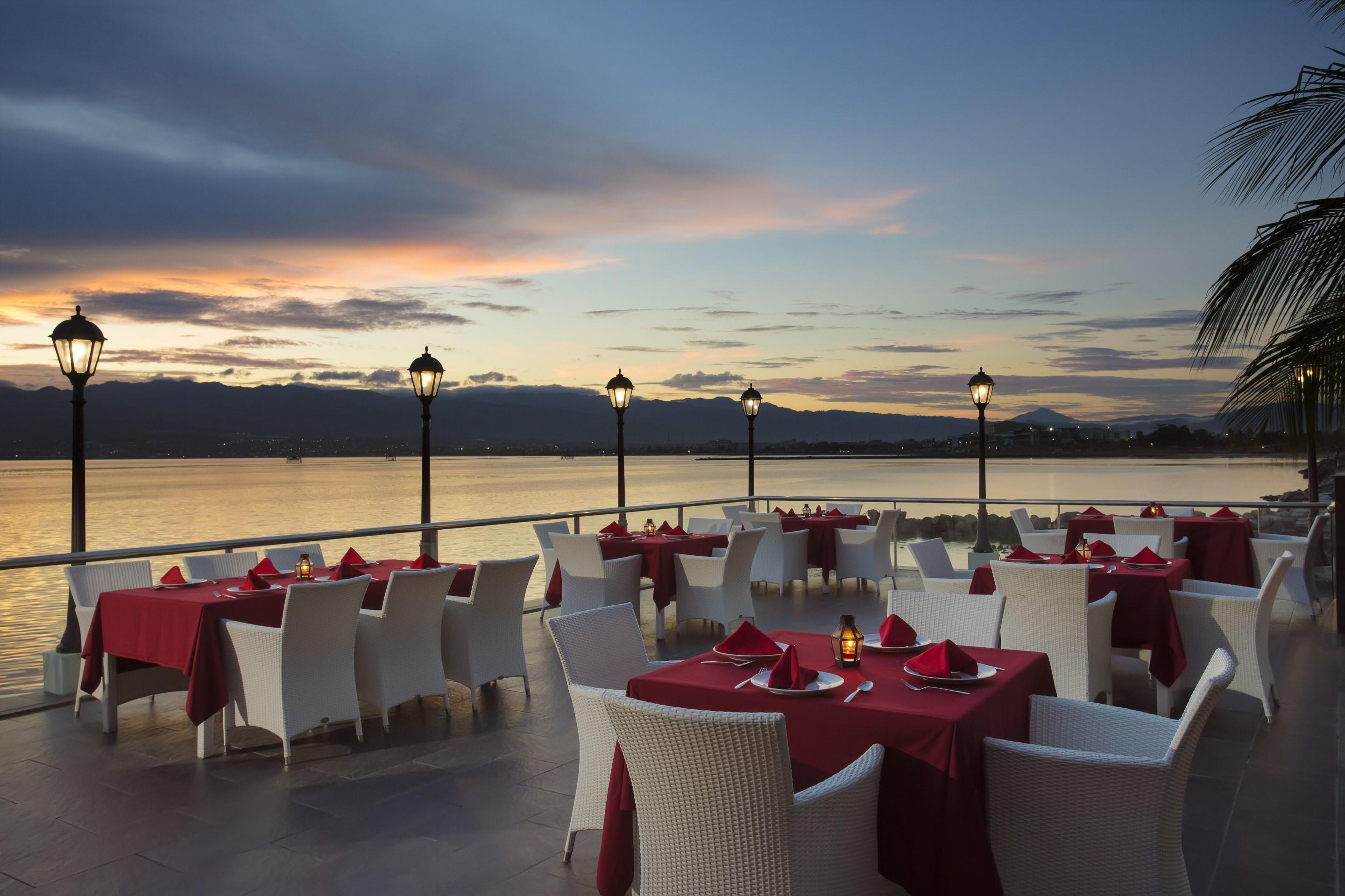 Swiss-Belhotel Silae Palu Ngoại thất bức ảnh