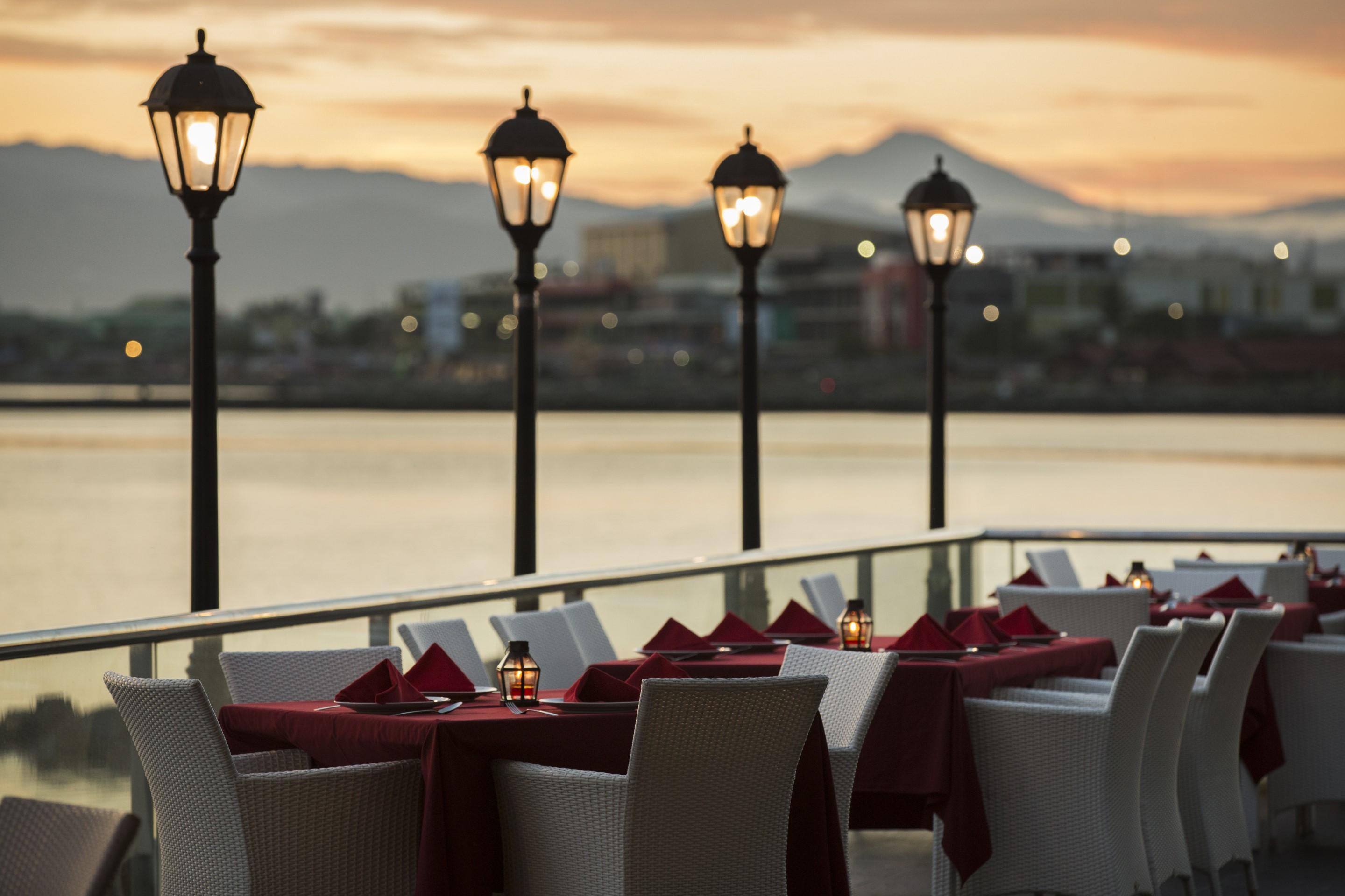 Swiss-Belhotel Silae Palu Ngoại thất bức ảnh