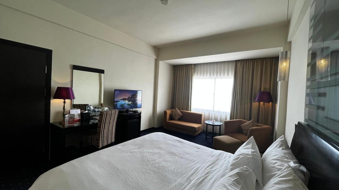 Swiss-Belhotel Silae Palu Ngoại thất bức ảnh