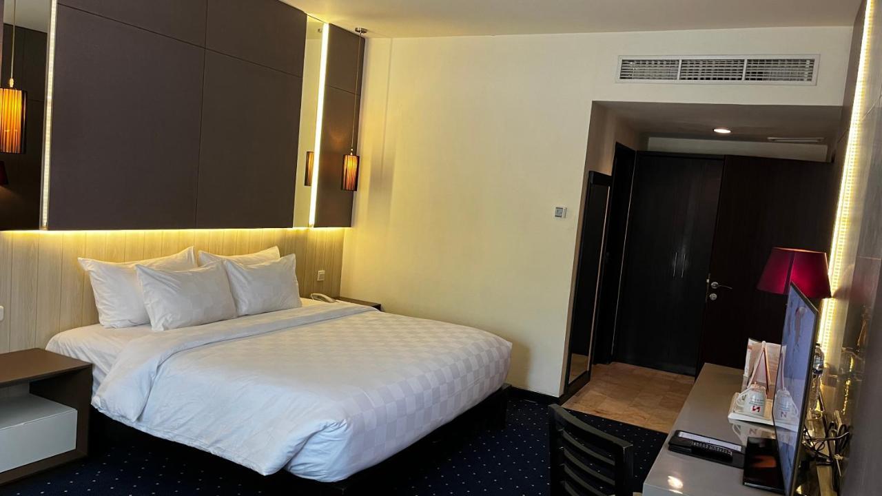 Swiss-Belhotel Silae Palu Ngoại thất bức ảnh