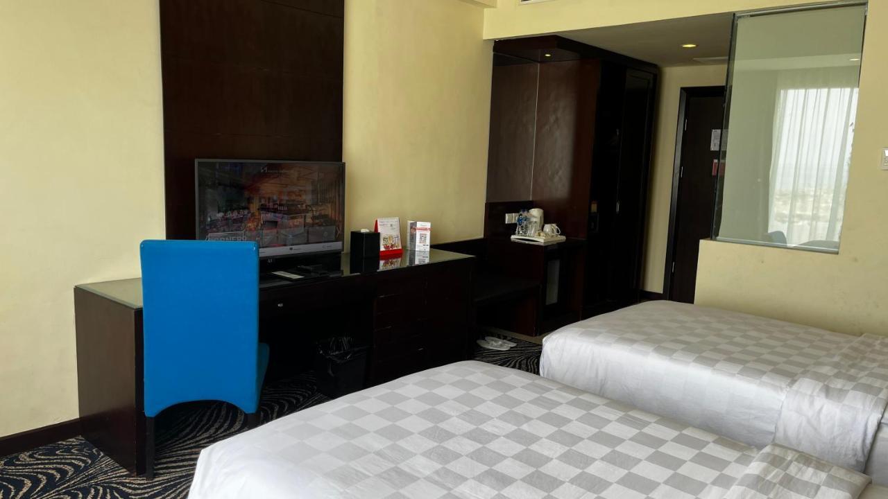 Swiss-Belhotel Silae Palu Ngoại thất bức ảnh