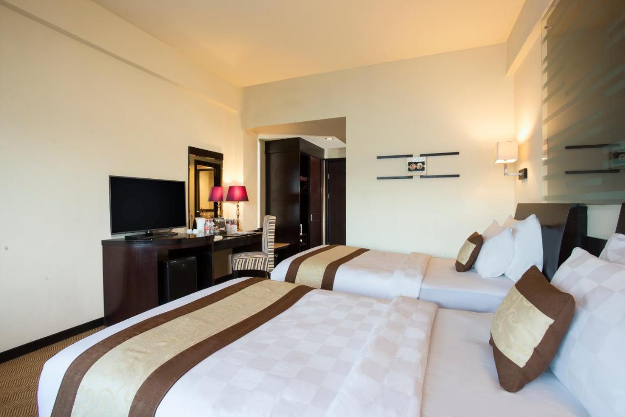 Swiss-Belhotel Silae Palu Ngoại thất bức ảnh