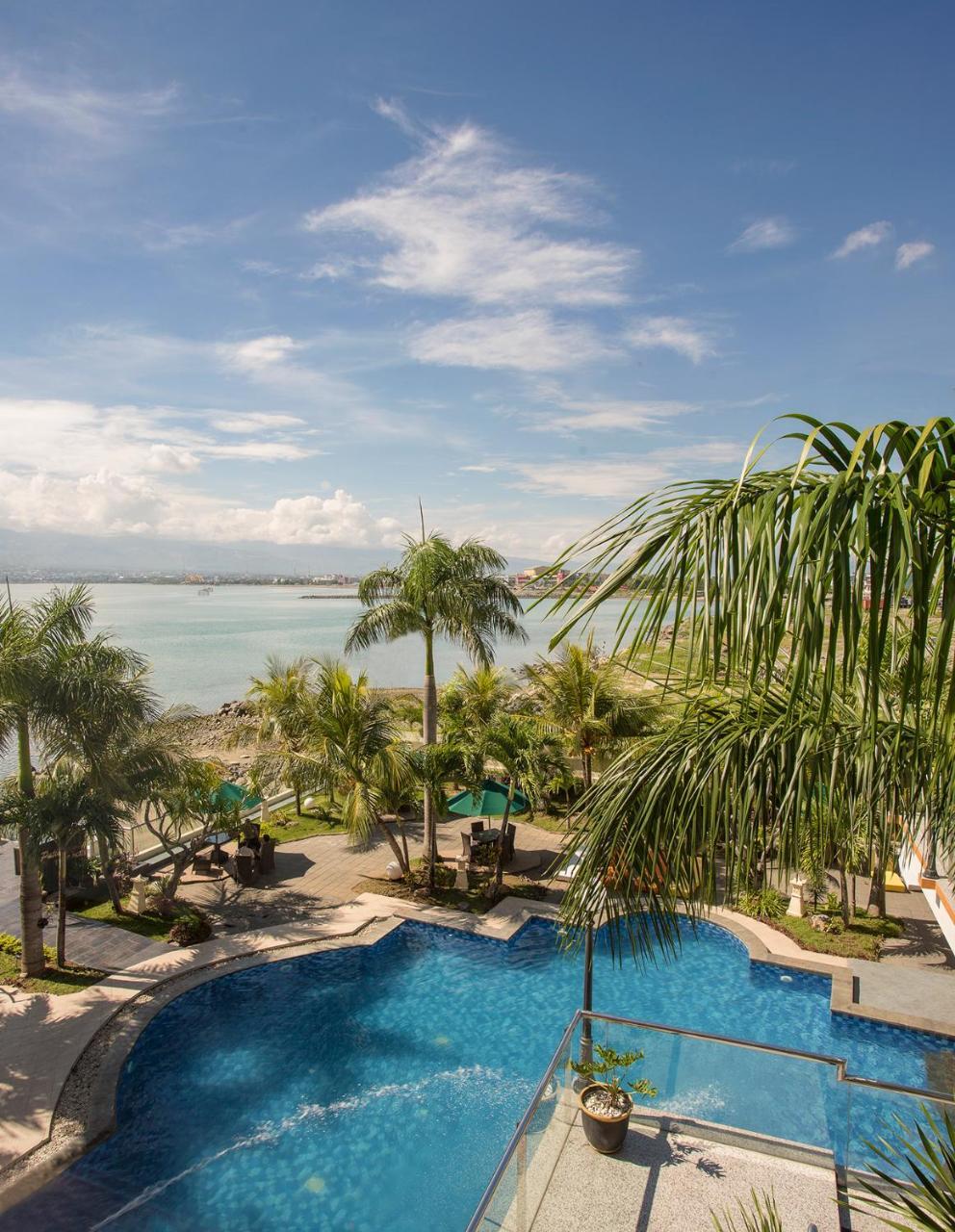 Swiss-Belhotel Silae Palu Ngoại thất bức ảnh